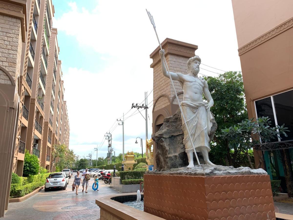 Atlantis Condo Resort Pantai Jomtien Bagian luar foto