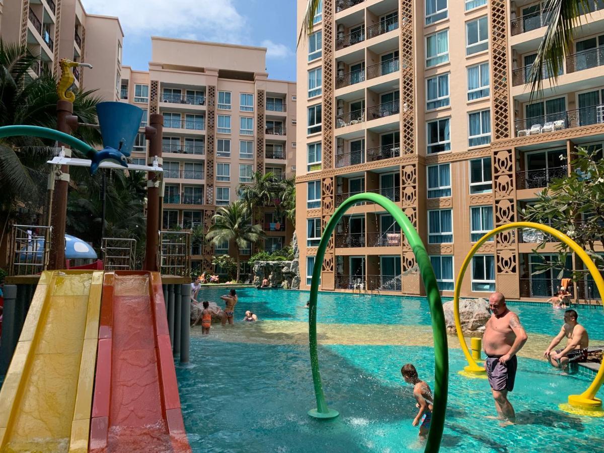 Atlantis Condo Resort Pantai Jomtien Bagian luar foto