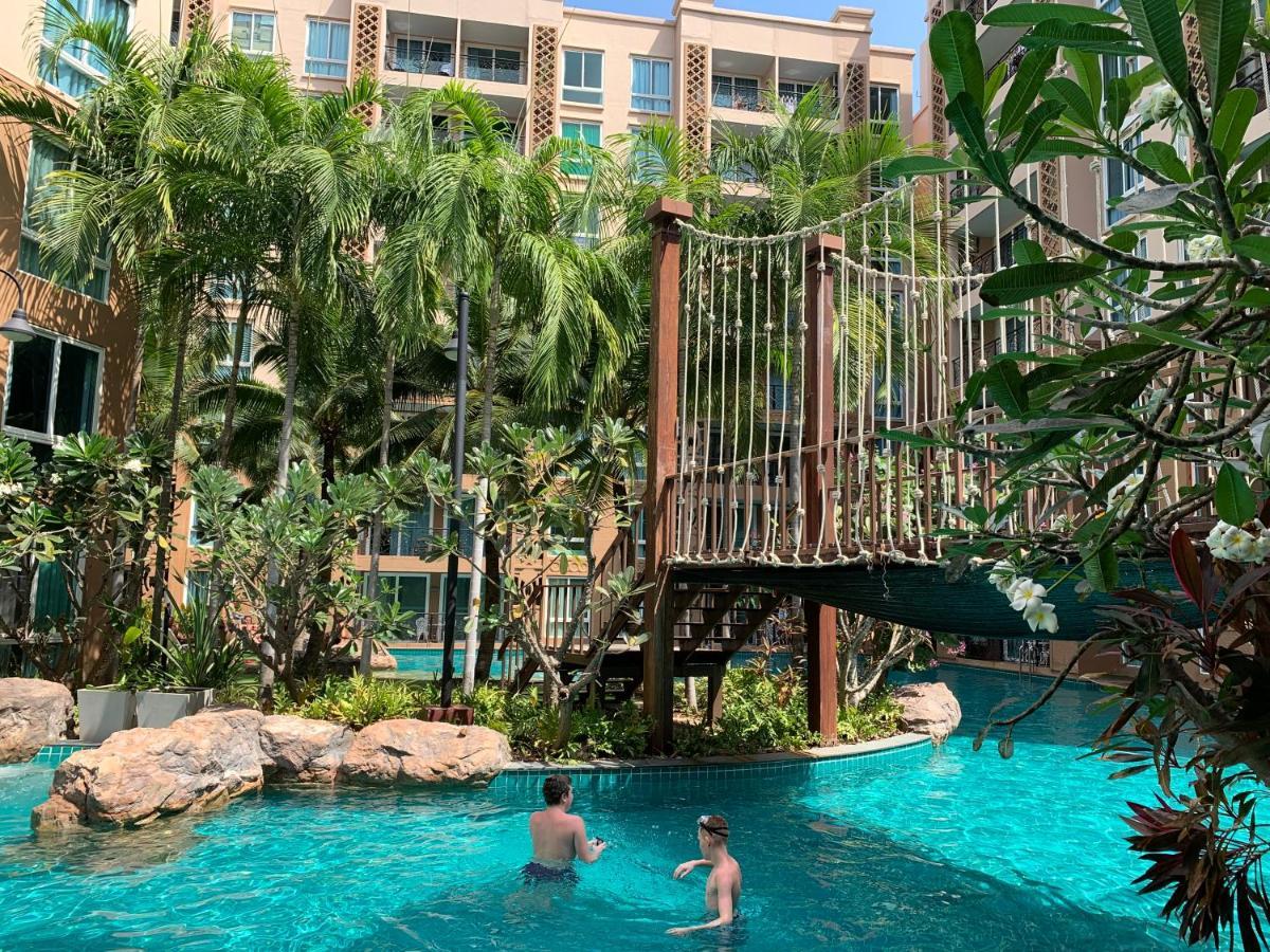 Atlantis Condo Resort Pantai Jomtien Bagian luar foto