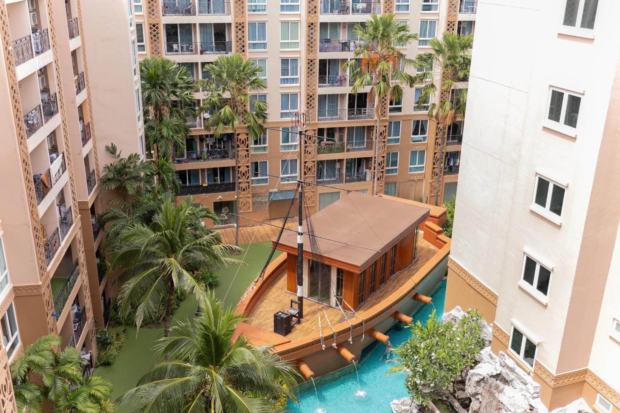 Atlantis Condo Resort Pantai Jomtien Bagian luar foto