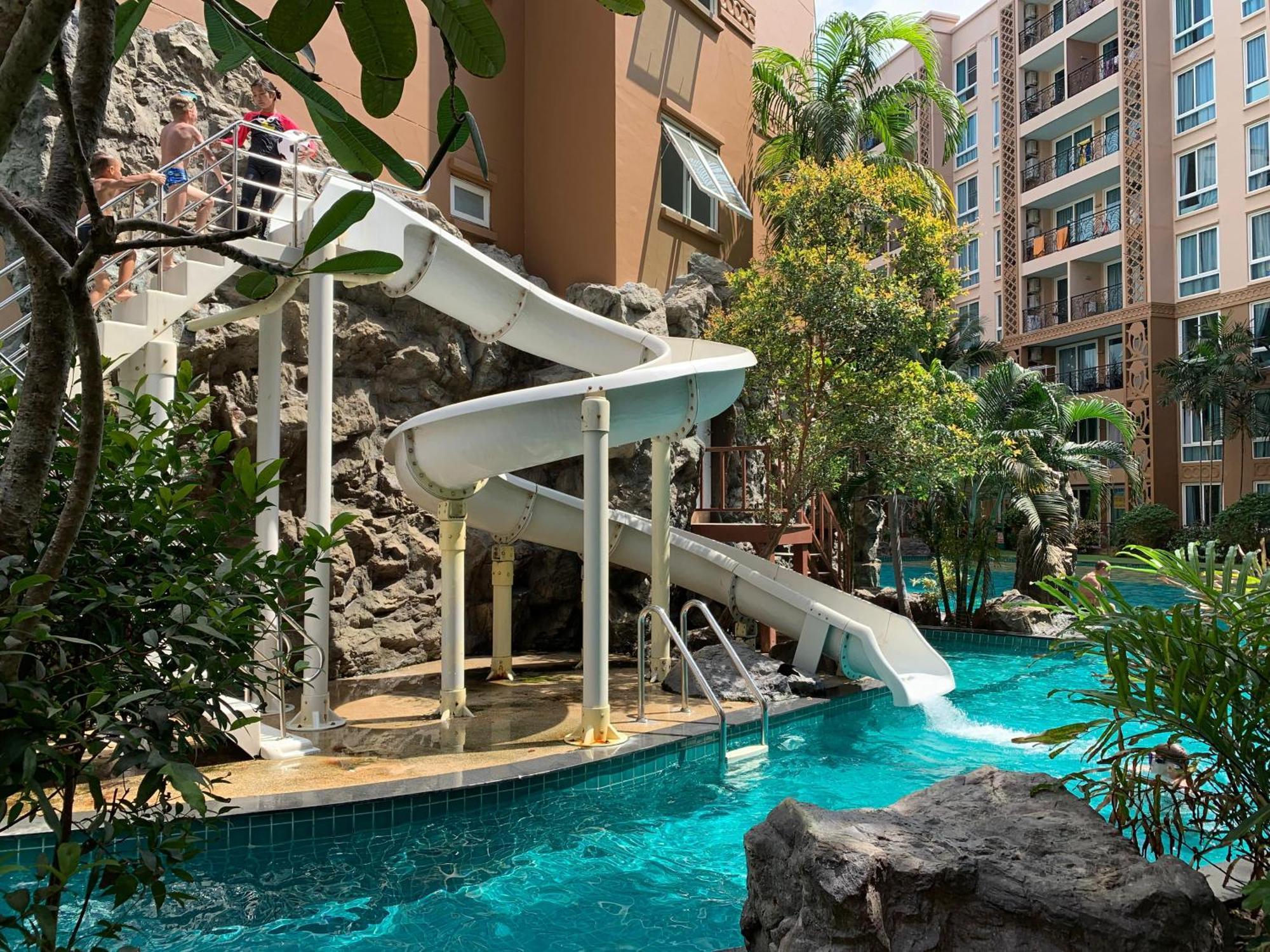 Atlantis Condo Resort Pantai Jomtien Bagian luar foto