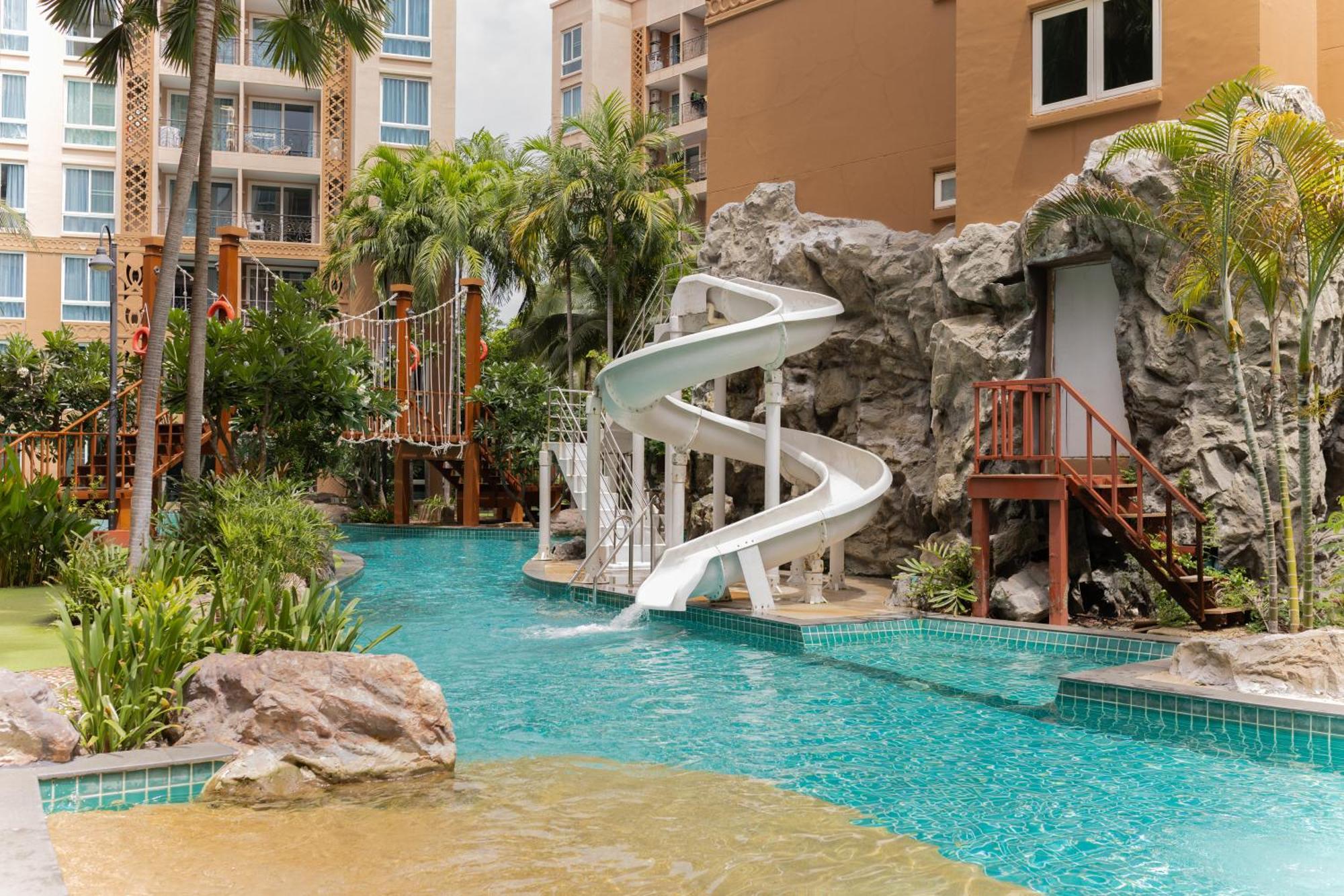 Atlantis Condo Resort Pantai Jomtien Bagian luar foto