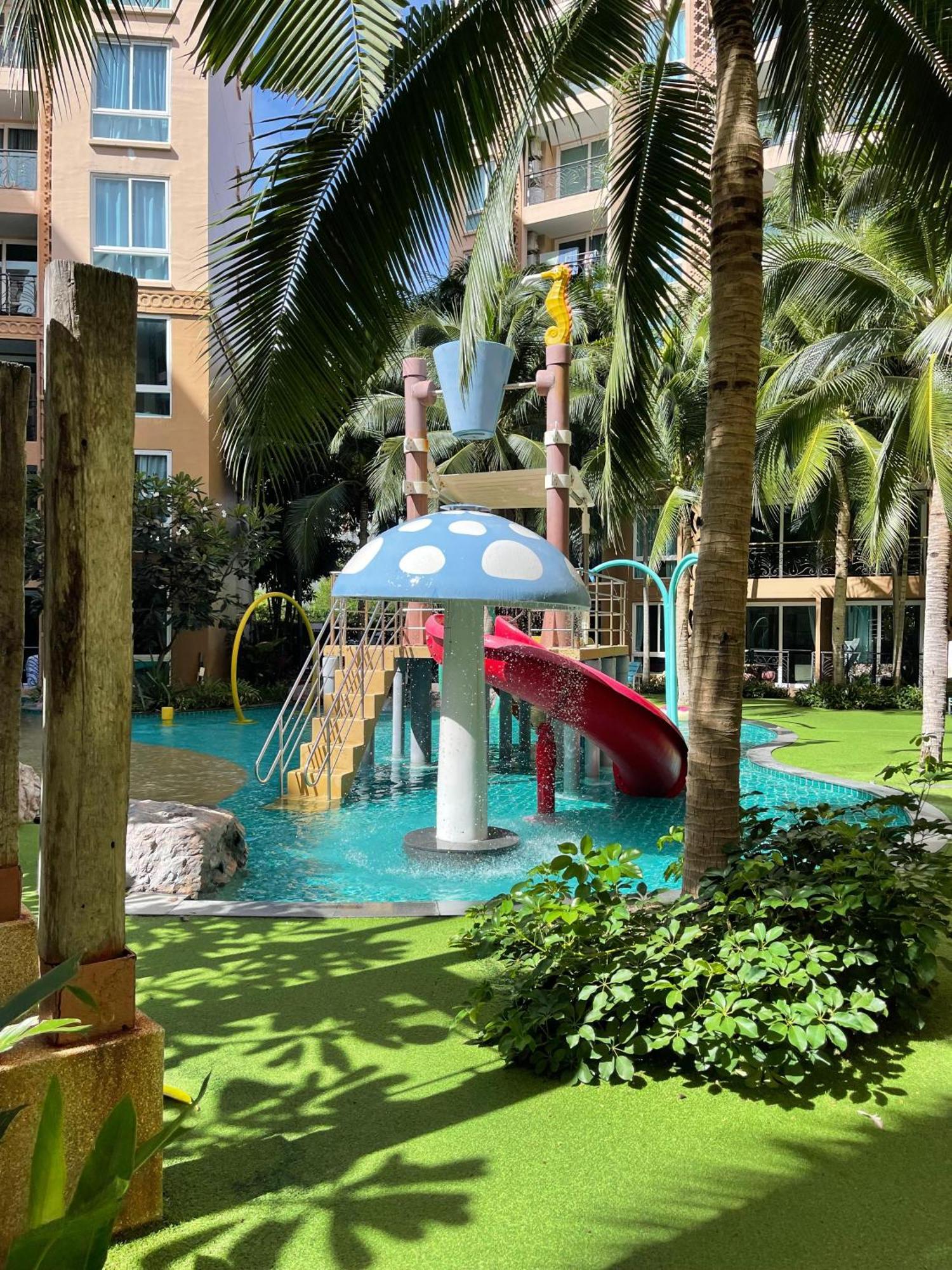 Atlantis Condo Resort Pantai Jomtien Bagian luar foto